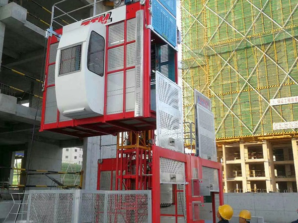施工電梯SC200200