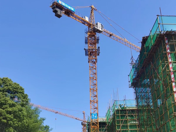 國龍建筑洪江安置房項目